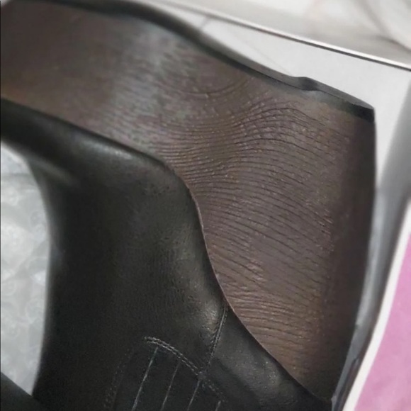 Steve Madden Saycred booties - Picture 3 of 4